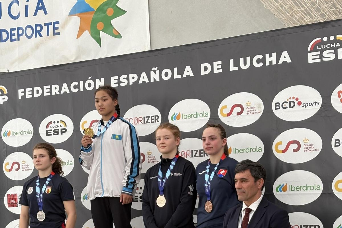 Erne Wrestling Club members pick up two international medals
