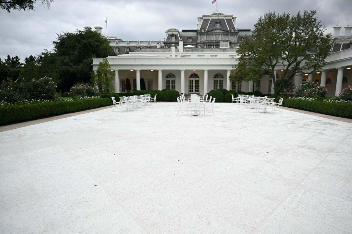 Trump's Rose Garden redesign is in. And critics aren't impressed