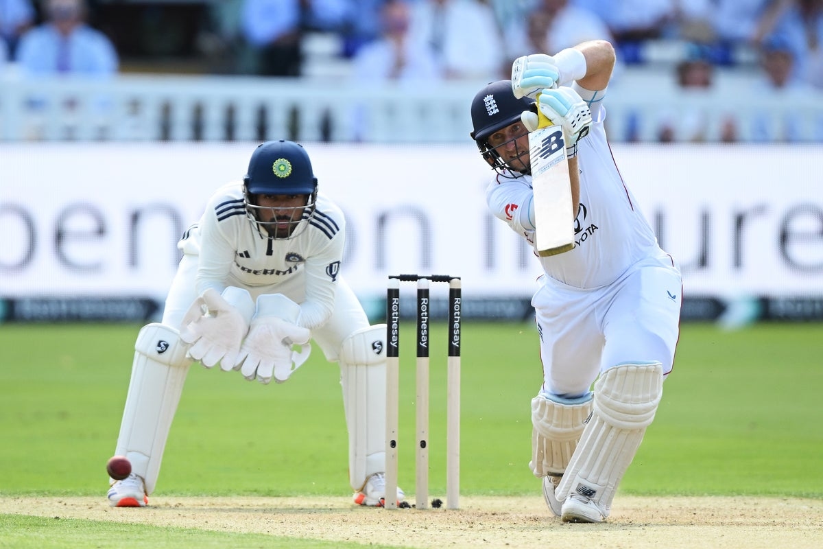 Joe Root paints latest Lord's masterpiece to give old-school England edge against India
