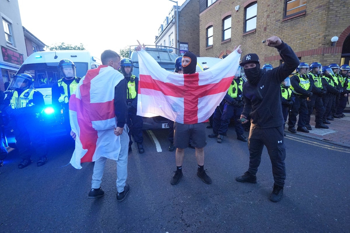 Farage counter-protester claims at asylum hotel are ‘categorically wrong', Police say