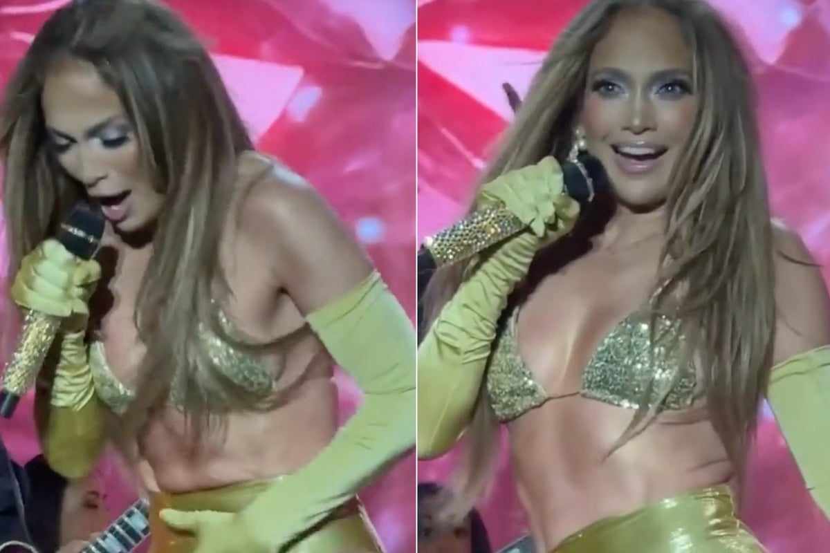 Jennifer Lopez praised for laughing off epic wardrobe malfunction during concert