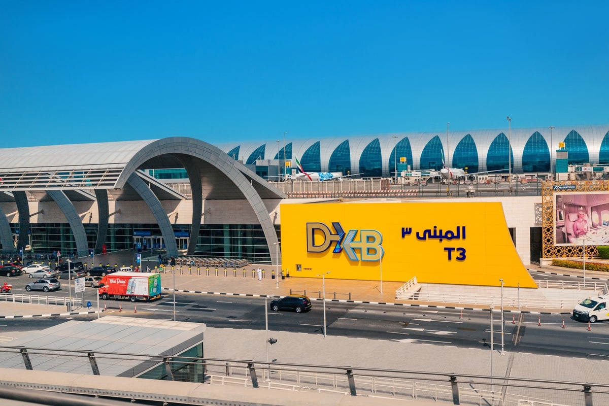 Passengers left roasting on Dubai runway as ‘baking' British Airways plane malfunctioned