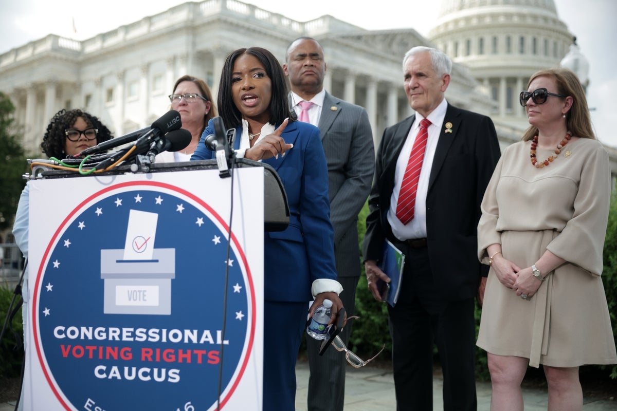 Between Trump-Epstein and redistricting, Democrats finally figured out how to fight back
