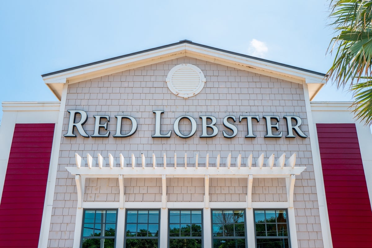 Red Lobster's new CEO brought seafood chain back from brink of bankruptcy. He did it by reading customers' comments