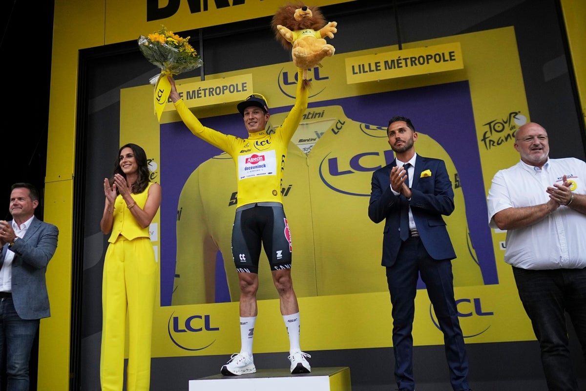 Who is leading the Tour de France? Yellow jersey and general classification standings