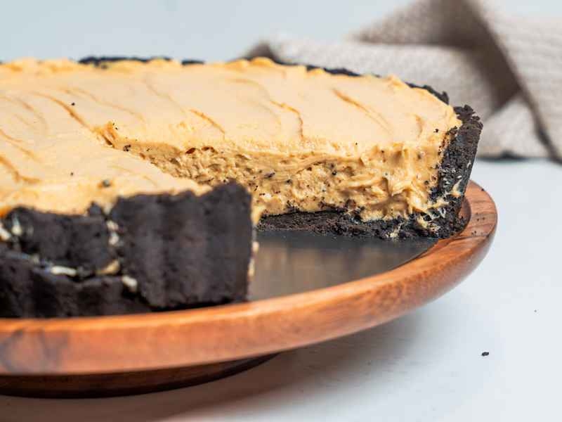 I Made The Pioneer Woman's "Delicious" No-Bake Peanut Butter Pie (It Tastes Just Like a Reese's Cup!)