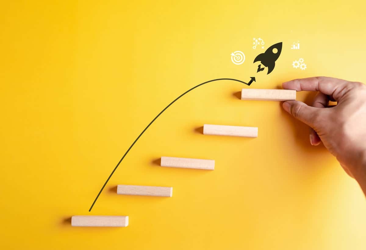 3 Canadian Stocks Built to Thrive, Even With Higher Interest Rates