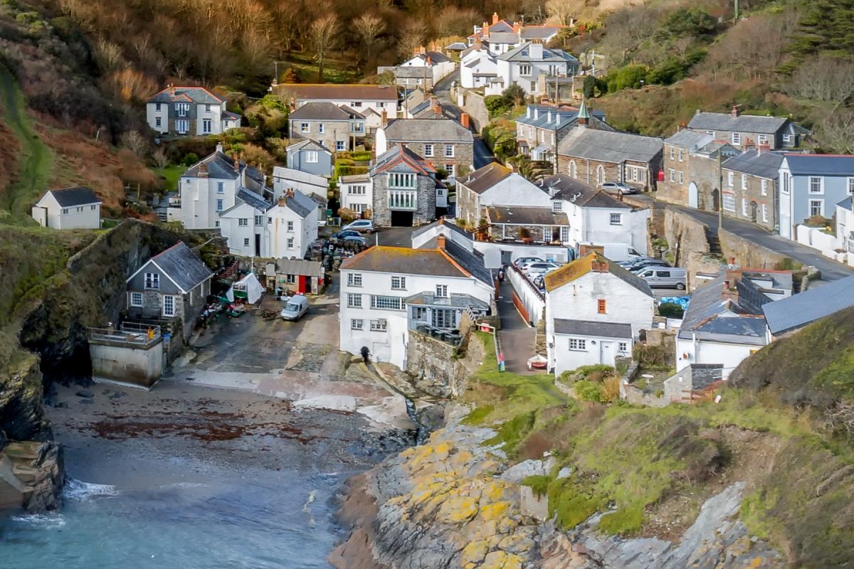 Cornwall spot with 'handful of whitewashed cottages' among UK's best mini-breaks