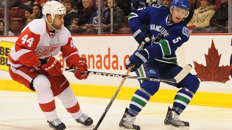 Canucks' 50-year old legend coming out of retirement after not playing in NHL since 2014