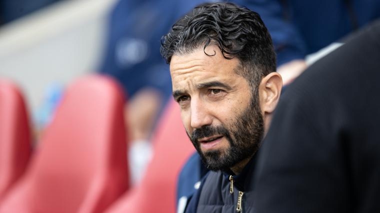 Man Utd set sights on Newcastle striker target