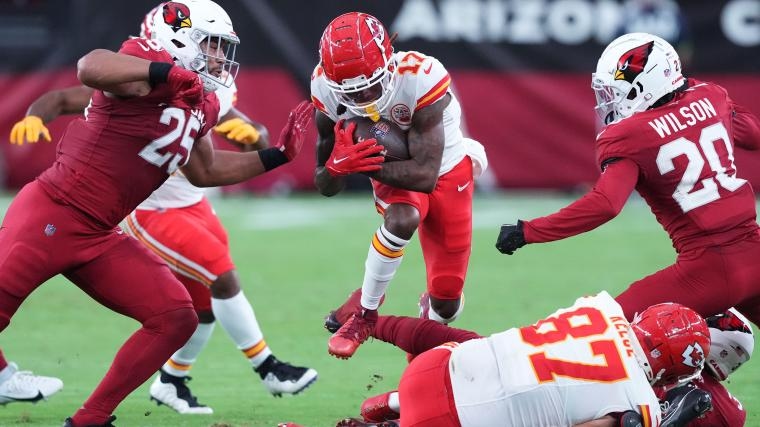 Chiefs' Super Bowl champion abruptly retires from NFL at age of 29