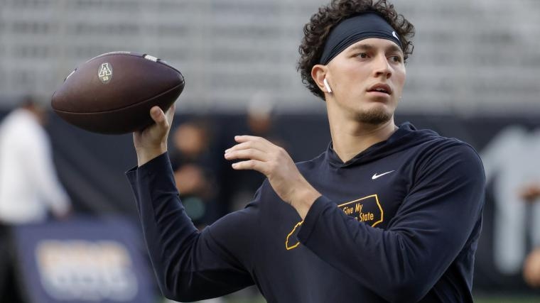 Bold prediction sees Tennessee cycle through QBs in 2025