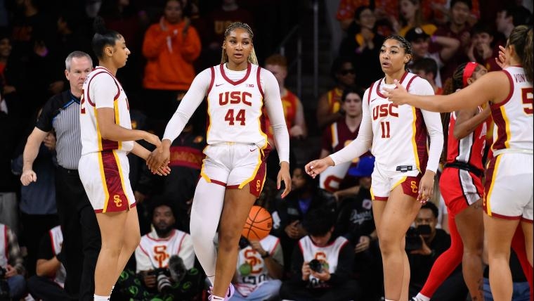 Saniyah Hall, No. 1 recruit in class of 2026 makes college committment