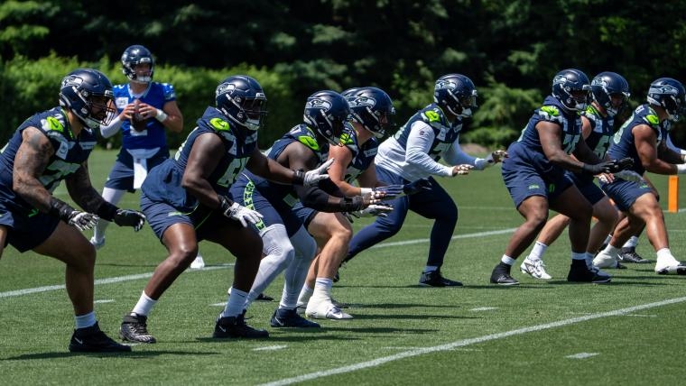Seahawks urged to trade offensive star for draft picks