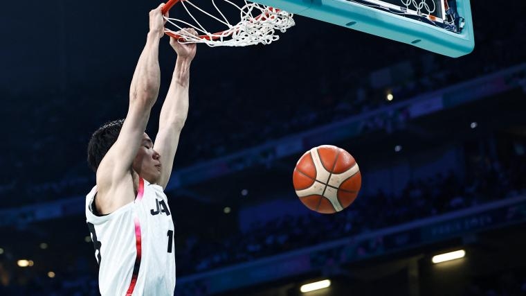 Knicks sign high-flying Japanese guard nicknamed 'Tokyo Drift'