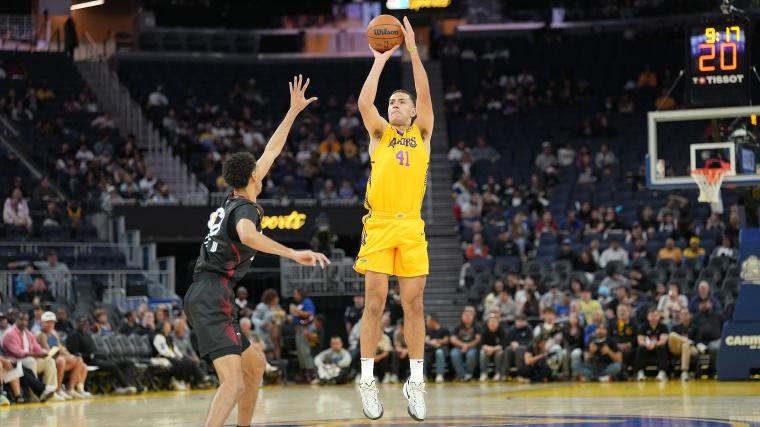 Lakers have a good Cole Swider problem on their hands