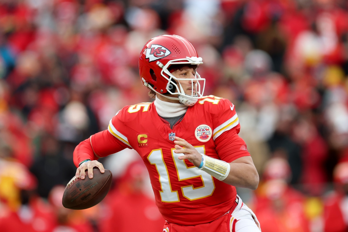 4 NFL QBs Projected To Be Better Than Patrick Mahomes In 2025