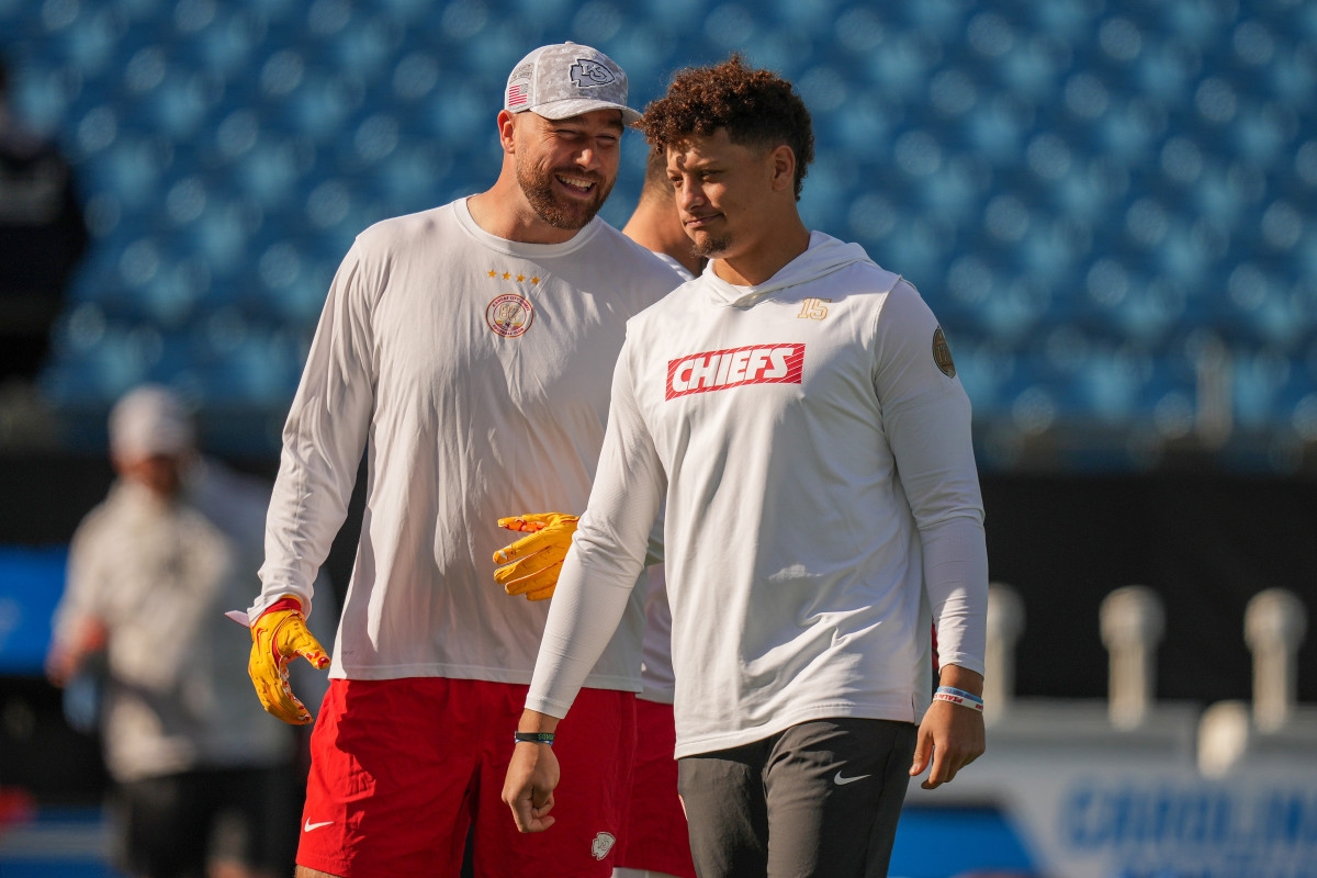 Patrick Mahomes' Trainer Takes Shot At Legendary NFL Quarterback