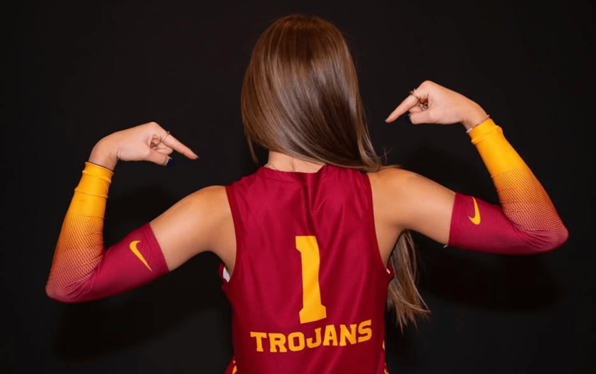 Lane Kiffin's Stunning Daughter, Presley, Goes Viral For Volleyball Photo