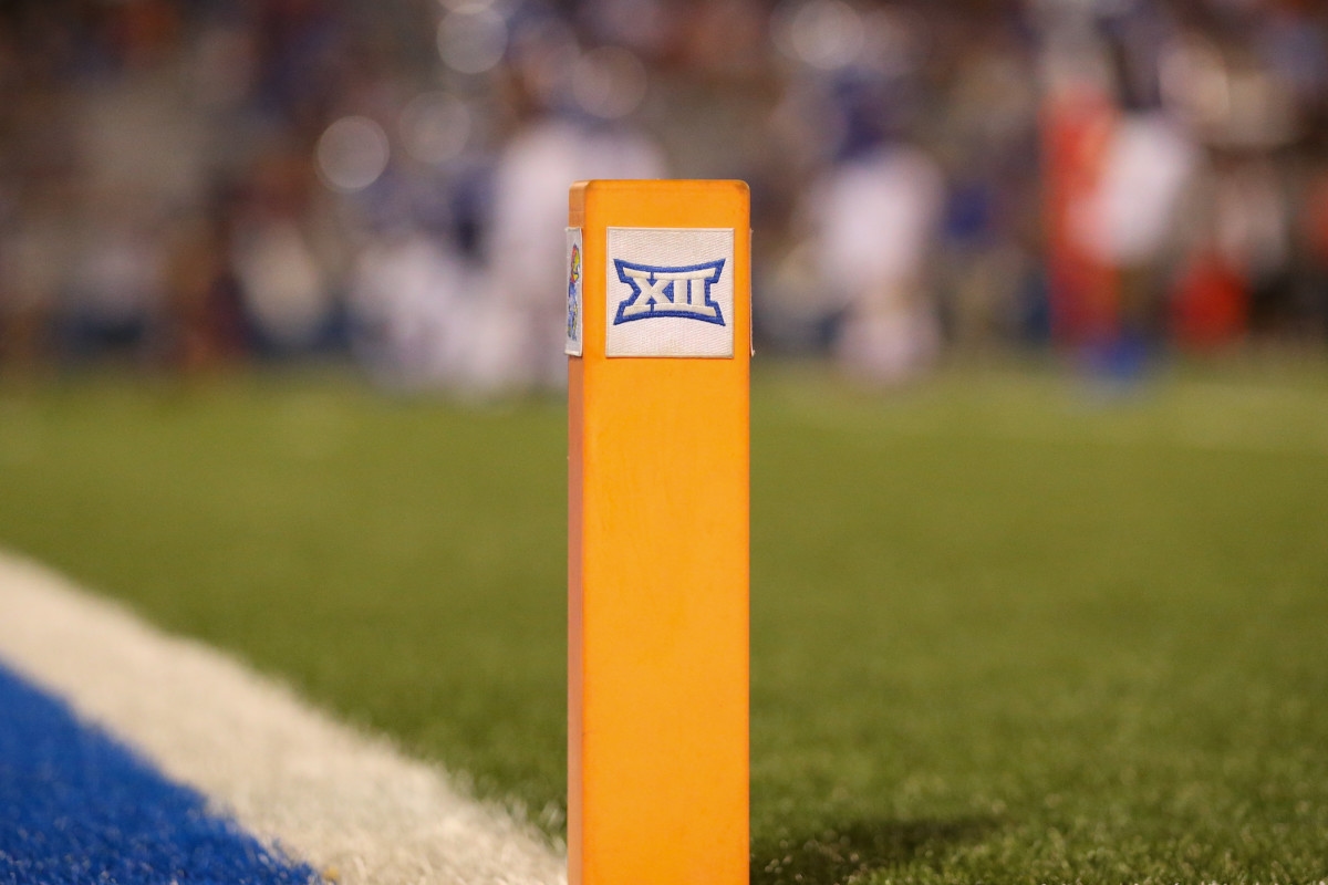 Notable College Football Quarterback Withdraws From School Before Season Opener