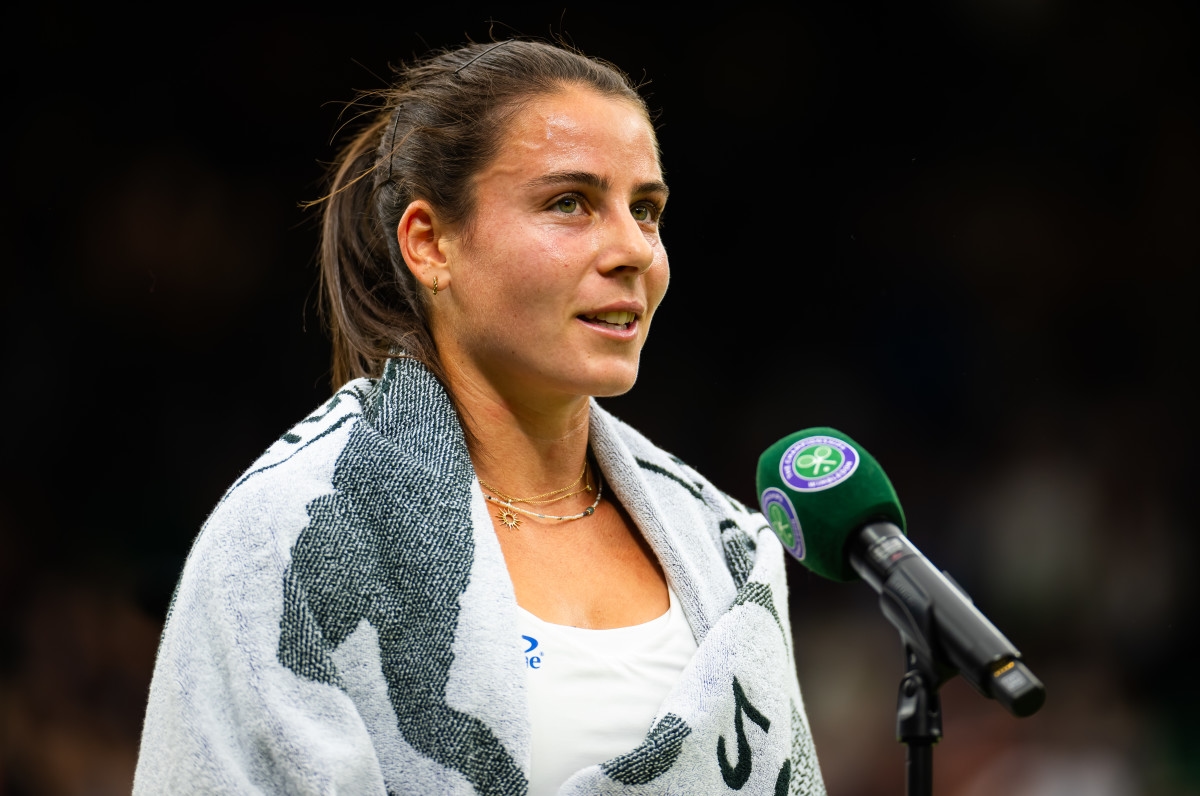 Women's Tennis Star Refuses To Apologize For Having Billionaire Dad