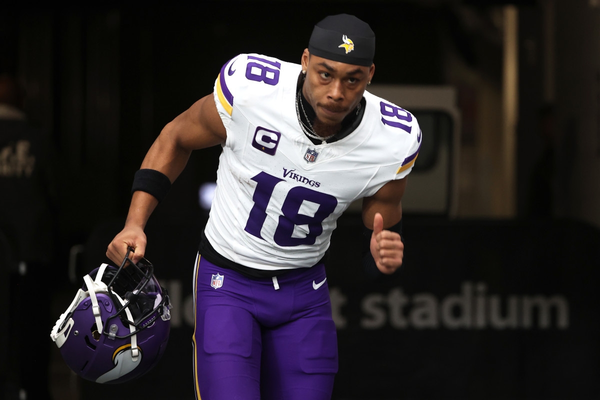 'Season Is Over' - NFL Fans Concerned About Justin Jefferson Injury