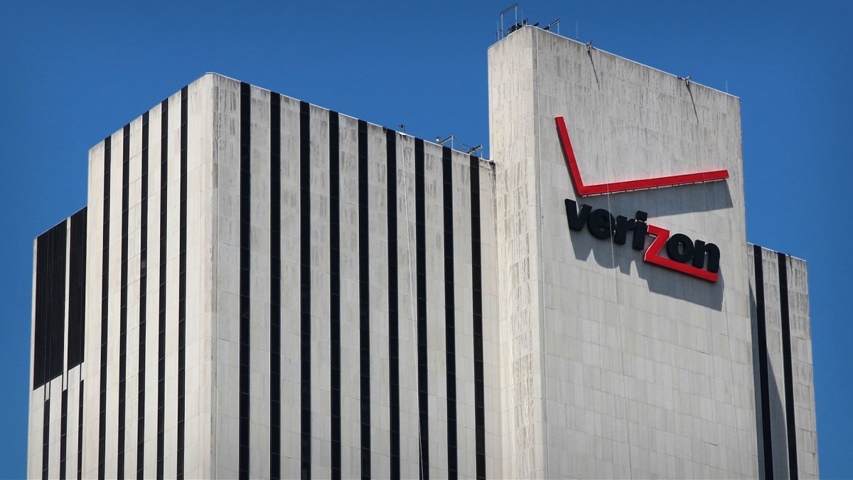 Verizon Q2 earnings report surprises with remarks on tax reform