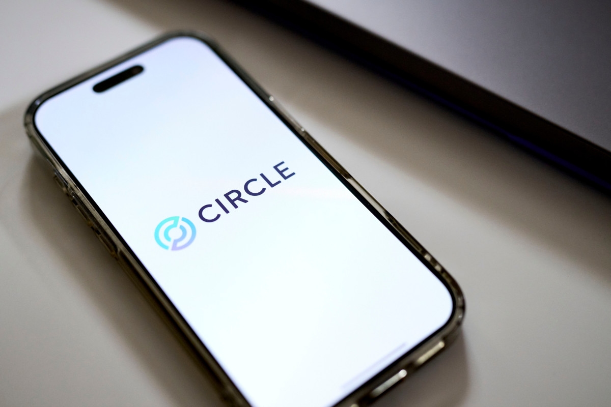 Analysts sounds alarm on Circle stock as supply stalls