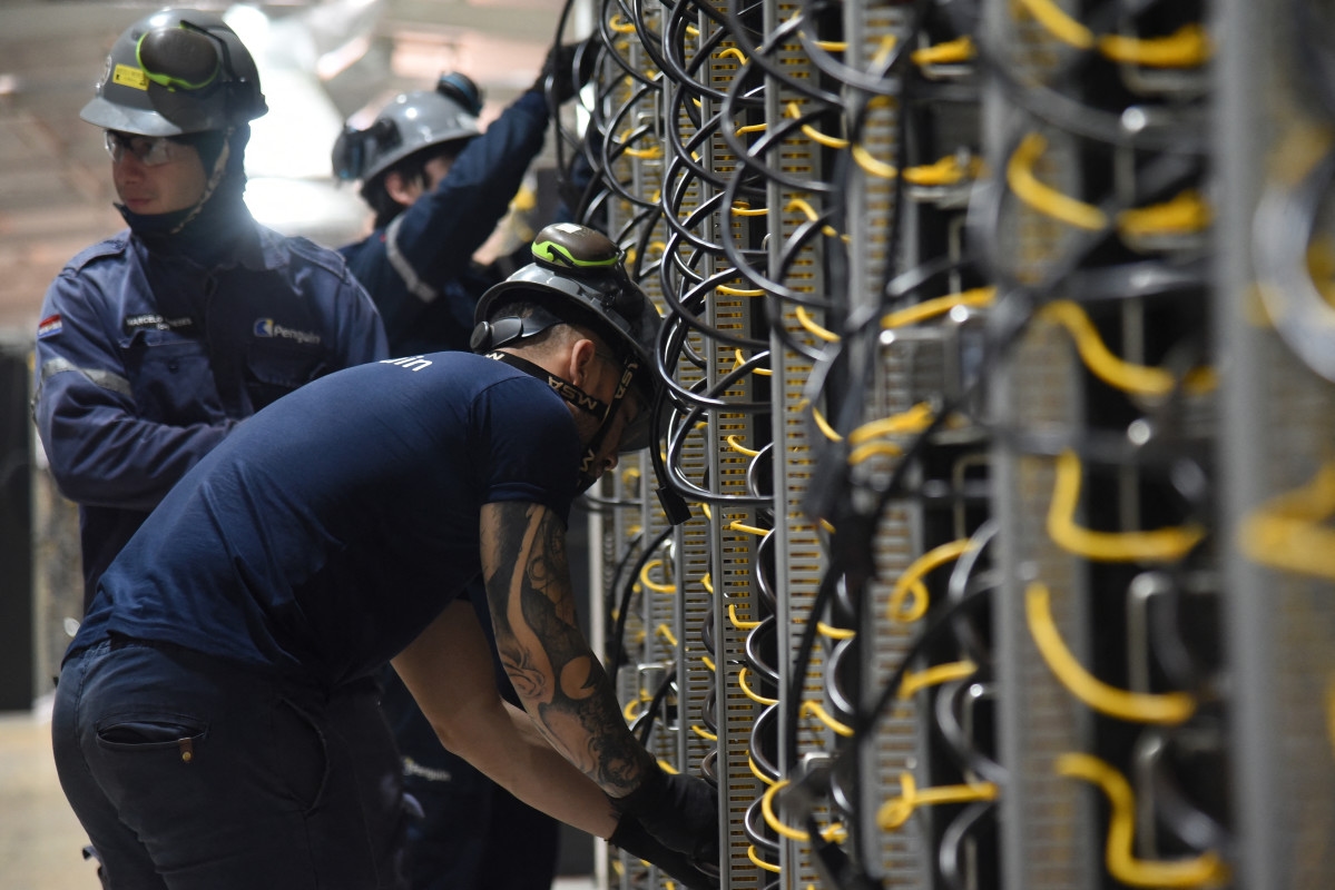 Bitcoin mining company HIVE Digital records 18% jump in monthly output