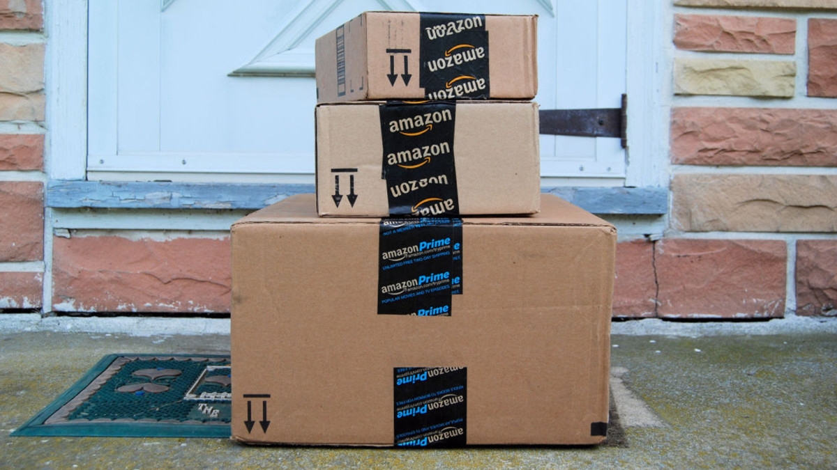 Amazon is selling a 'sleek and lightweight' $1,500 laptop for only $359, and shoppers say it's a 'beast'