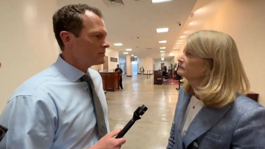 Lisa Murkowski Stares Down Reporter for 10 Seconds After Being Confronted Over ‘Big Beautiful Bill' Vote