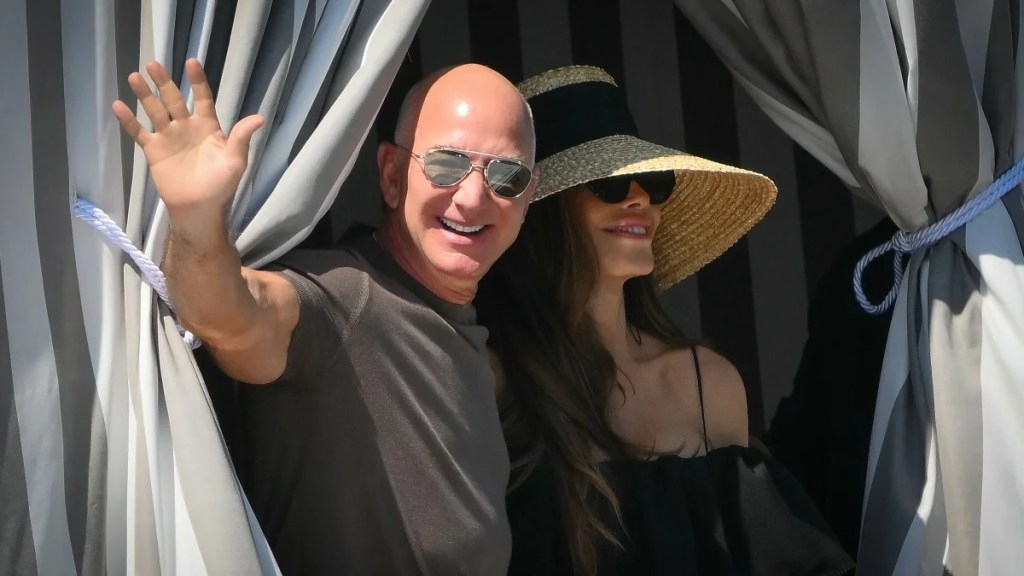 Bezos Wedding's Hollywood Dust-Up: Rosie O'Donnell Dings Oprah, Charlize Theron Says Guests ‘Suck' and More
