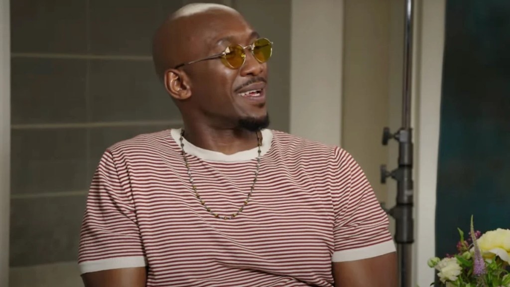 Mahershala Ali Dodges Scarlett Johansson, Jonathan Bailey Grilling Him on His Marvel Work: ‘Leave Me Out of It'