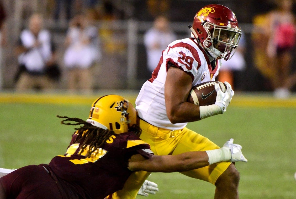 USC football countdown to kickoff—Vavae Malepeai in focus