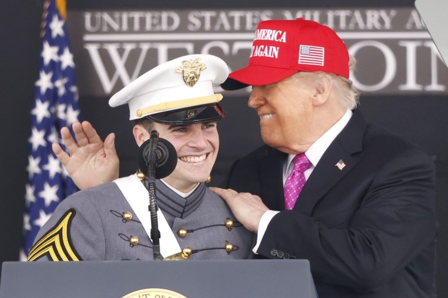 Army, Trump ready June 14th birthday parade with tanks, rocket launchers