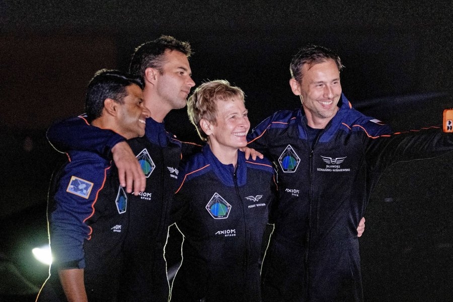Axiom-4 astronauts return to earth
