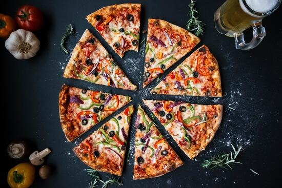 Domino's Beats on Same-Store Sales, Misses on EPS