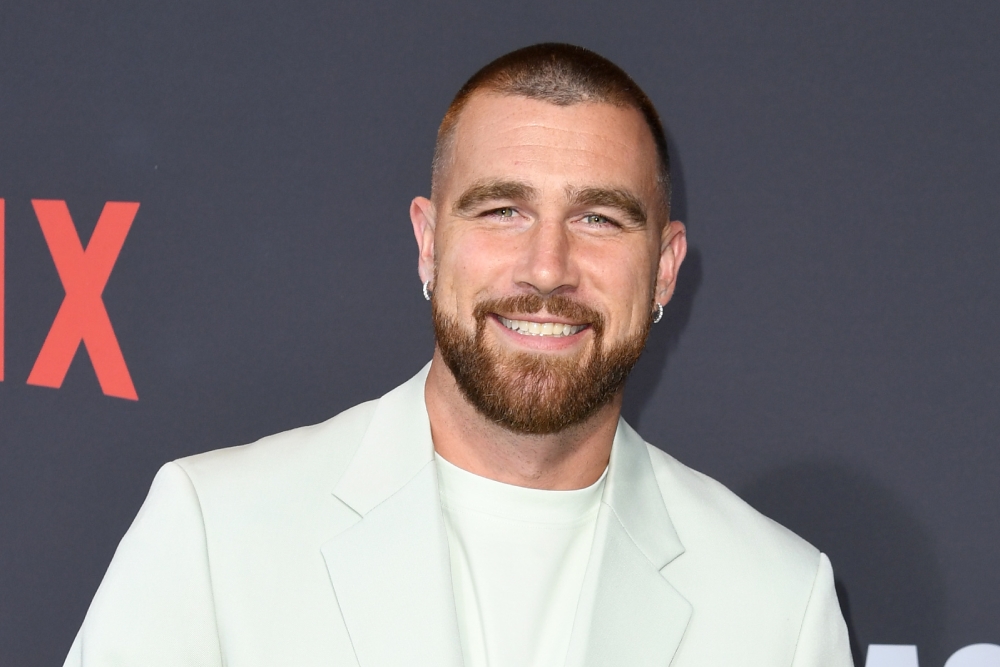 Travis Kelce Says the ‘Hardest' Part of Hosting ‘SNL' Was the Table Read Because He ‘Can't Really Read That Well': ‘Kind of a F–ed Situation'
