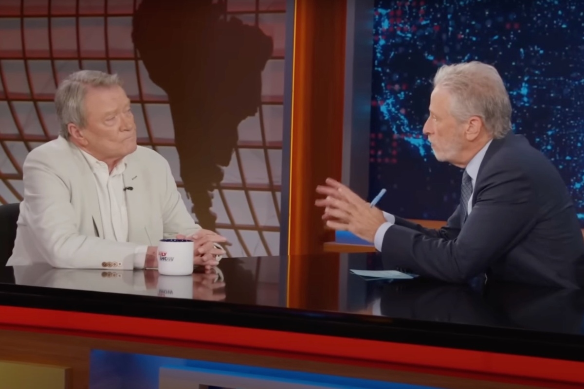Jon Stewart and Steve Kroft Break Down Paramount's $16 Million Trump Settlement, Former '60 Minutes' Correspondent Slams Deal as ‘Tribute to the King'