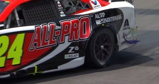 William Byron gets loose, slams outside wall in practice