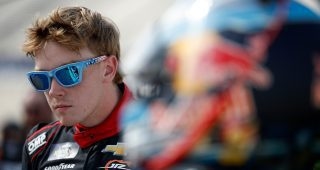 Back-to-back wins: Connor Zilisch snags win No. 4 of 2025 with victory at Dover