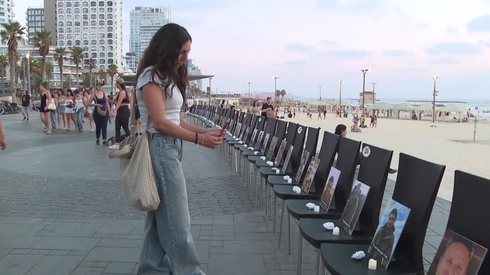 Tel Aviv installation commemorates fallen Israeli soldiers