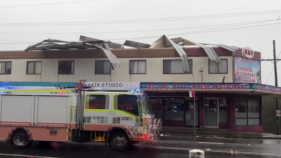 Wild storm cuts power and halts flights in southeast Australia