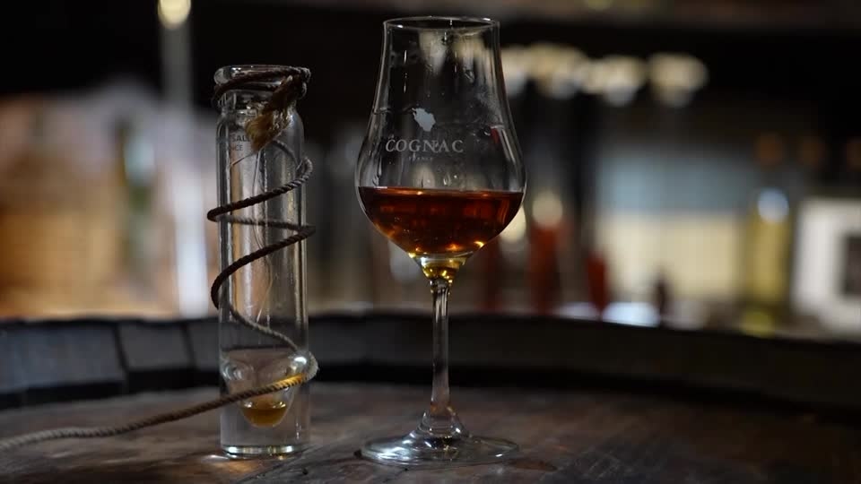 China spares major cognac makers from EU brandy dumping duties