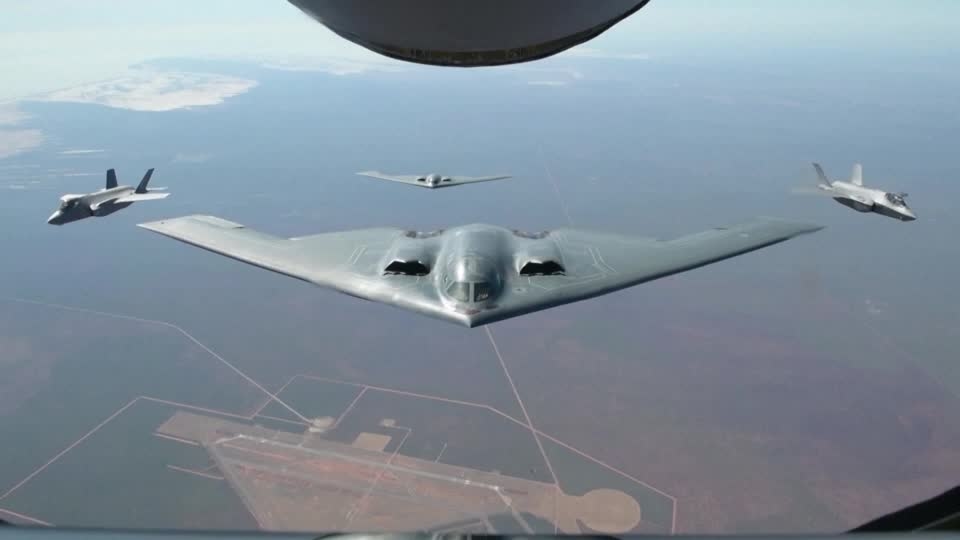 How do pilots prepare for gruelling B-2 bomber missions?