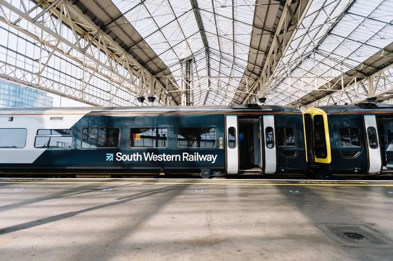 Major railway line issues 'do not travel' message