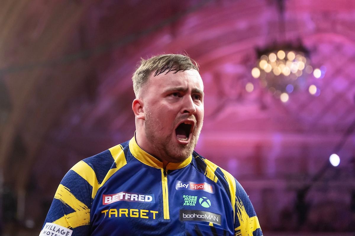 All at sea and then Littler roars back in epic Blackpool battle