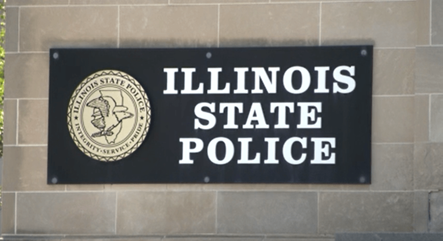 One injured, lane closed in I-57 rollover crash in Douglas Co.