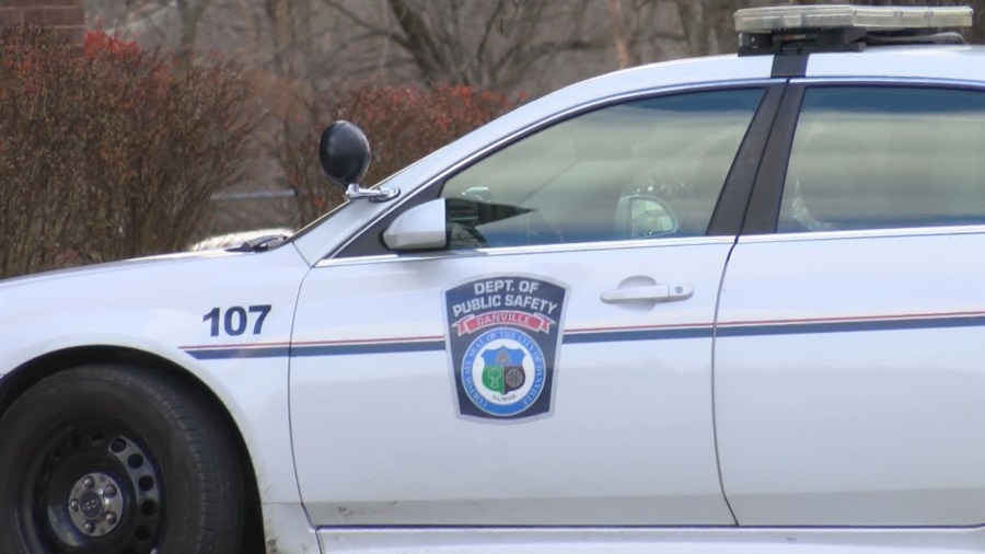 ‘Suspicious' 17-year-old wielding loaded machine gun arrested in Danville