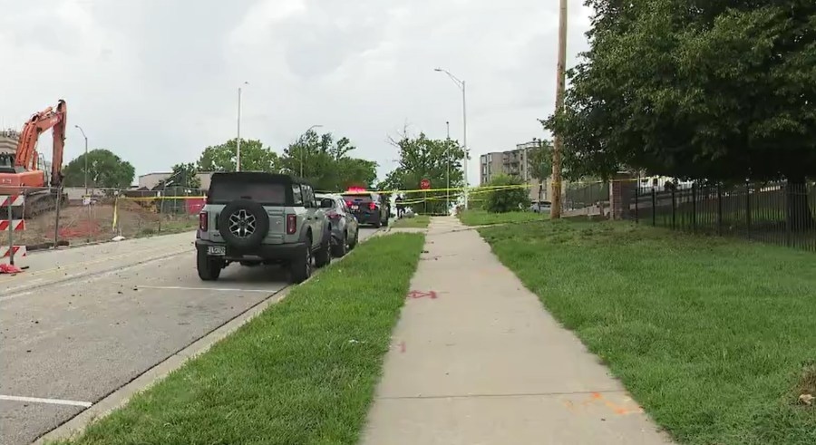 Man's body found in Kansas City, Kansas, parking lot; police on scene